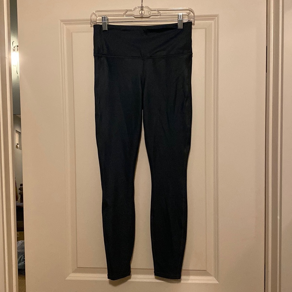 Selling a bundle of Athleta leggings size S - see close up for colors
